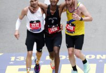 Brasileiro vira manchete por ato de empatia na Maratona de Boston Brasileiro vira manchete por ato de empatia na Maratona de Boston