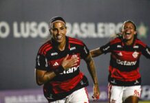 Flamengo derrota Vitória e fica perto de líderes no BR Feminino Flamengo derrota Vitória e fica perto de líderes no BR Feminino