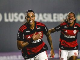 Flamengo derrota Vitória e fica perto de líderes no BR Feminino Flamengo derrota Vitória e fica perto de líderes no BR Feminino