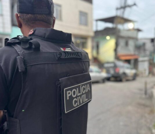 Polícia Prende Dupla Que Causou Prejuízo De R$ 27 Mil Em Assalto A Mercado