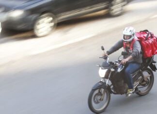 Senacon fiscaliza preços nos aplicativos de transporte e delivery