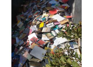 Prefeitura de Osasco joga no lixo livros de biblioteca municipal