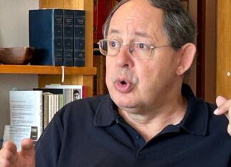 Hiperglobalização está em crise, diz economista Eduardo Giannetti Hiperglobalização está em crise, diz economista Eduardo Giannetti