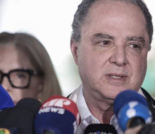 Médico diz que Lula retirou lesão e deve repousar nos próximos dias