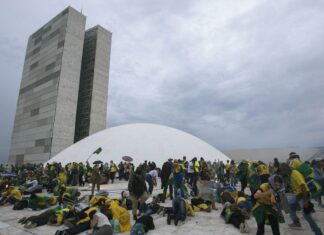 Moraes concede prisão domiciliar a idosos condenados pelo 8 de Janeiro