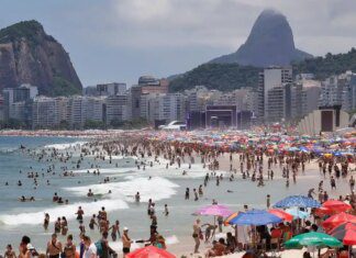 Bombeiros do RJ alertam banhistas para risco de afogamentos no mar