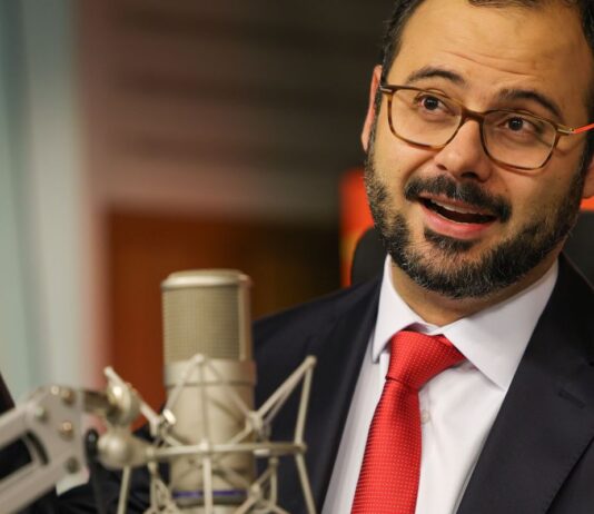 Redução da jornada vai favorecer o empreendodorismo, diz ministro