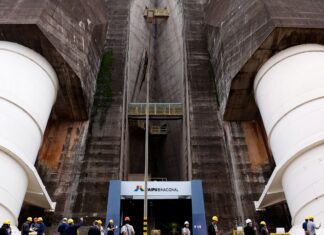 Diretor brasileiro de Itaipu garante tarifa reduzida em 2027