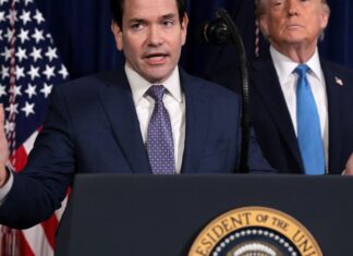 Rubio fala em proposta “sólida” para abrir Estreito de Ormuz; Irã nega