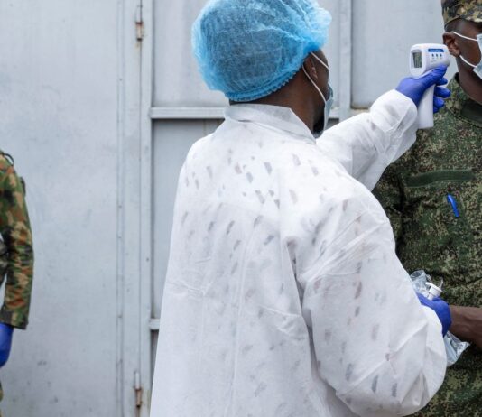 Ebola: dez países africanos estão sob alto risco, diz agência