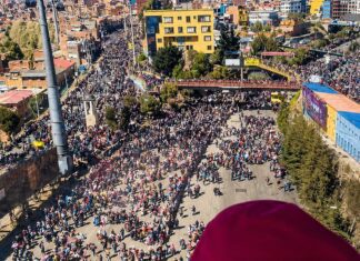 Bolívia registra 23 bloqueios e marchas antigoverno chegam a La Paz Bolívia registra 23 bloqueios e marchas antigoverno chegam a La Paz