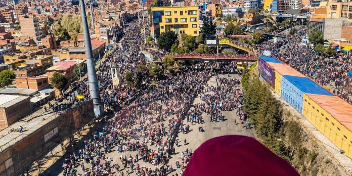 Bolívia registra 23 bloqueios e marchas antigoverno chegam a La Bolívia registra 23 bloqueios e marchas antigoverno chegam a La Paz