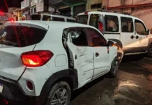Perseguição E Troca De Tiros Em Itapuã Terminam Com Trio Preso Em Carro Roubado
