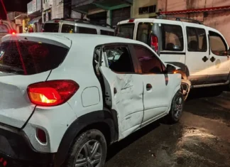 Perseguição E Troca De Tiros Em Itapuã Terminam Com Trio Preso Em Carro Roubado