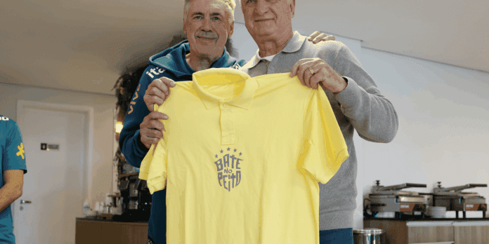 Pentacampeão com a seleção, Felipão é homenageado na Granja Comary Pentacampeão com a seleção, Felipão é homenageado na Granja Comary