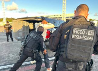 Casal Apontado Como Líder De Facção Chega A Salvador Após Captura Na Bolívia