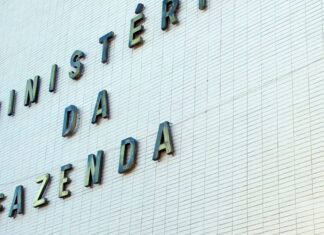 Fazenda eleva para 4,5% estimativa de inflação com guerra e petróleo