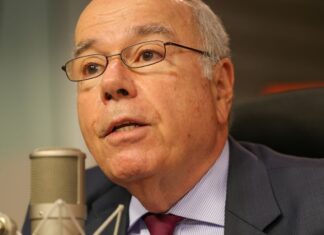 Vieira vai a Pequim para reunião bilateral com governo chinês Vieira vai a Pequim para reunião bilateral com governo chinês