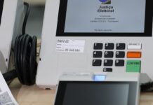Justiça Eleitoral afasta servidores com parentes candidatos