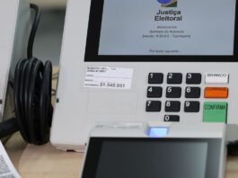 Justiça Eleitoral afasta servidores com parentes candidatos