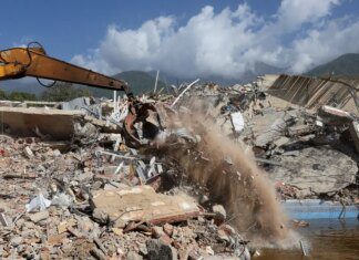 Número de mortos pelos terremotos na Venezuela sobe para 3.811 Número de mortos pelos terremotos na Venezuela sobe para 3.811