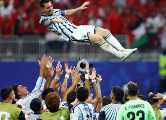 Argentina vira sobre Egito e avança às quartas da Copa