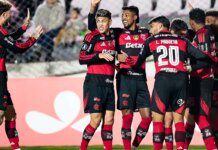 Flamengo goleia e Palmeiras vence fora de casa