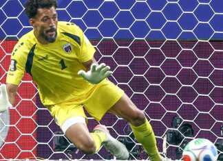 Vozinha, goleiro de Cabo Verde na Copa, acerta com Colo Colo do Chile Vozinha, goleiro de Cabo Verde na Copa, acerta com Colo Colo do Chile