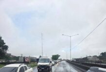 Asfalto Afunda E Trecho Da BR-324 é Interditado, Em Simões Filho