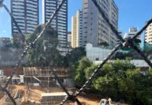 Moradores Denunciam Fechamento De Rua Para Atender Obra De Empreendimento Privado, Em Salvador