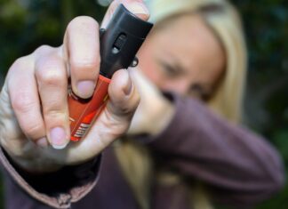 Lei que permite spray de pimenta para defesa pessoal entra em vigor