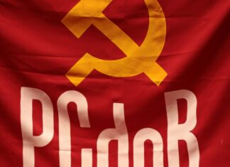 Em convenção, PCdoB formaliza apoio à chapa formada por Lula e Alckmin