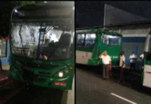 Batida Entre ônibus Que Transportavam Rodoviários Deixa 11 Feridos Em Salvador