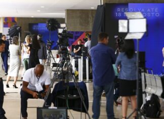 Fórum pede compromisso de candidatos com comunicação democrática