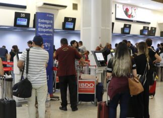 Setor de serviços cai 0,4% em maio por recuo na área de transportes