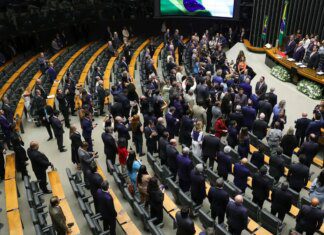 Um terço dos partidos explicou controle de emendas parlamentares