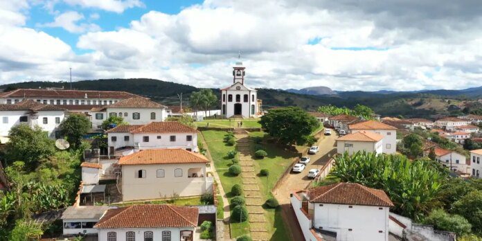 serro_cidade_de_pouco_mais_de_20_mil_habitantes_em_minas_gerais.jpg