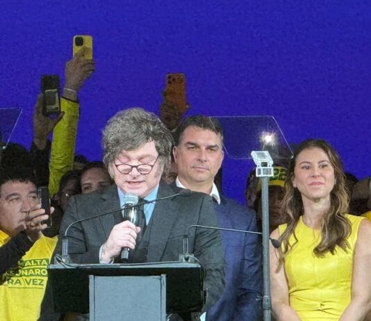 Após ofensas de Milei a Lula, Itamaraty chama embaixador para consulta Após ofensas de Milei a Lula, Itamaraty chama embaixador para consulta
