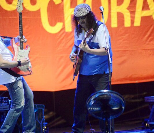 Musical une realidade e fantasia para contar a vida de Moraes Moreira