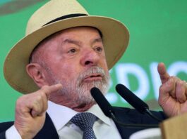 Atitude irresponsável, diz Lula após revogação de visto de embaixadora