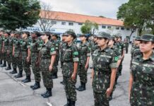 Exército comemora Dia do Soldado com autoridades dos Três Poderes