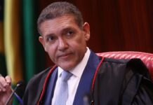 Em sessão do TSE, Nunes Marques defende urnas eletrônicas