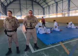 PM Promove Aulas De Jiu-jitsu Para Crianças Em Feira De Santana