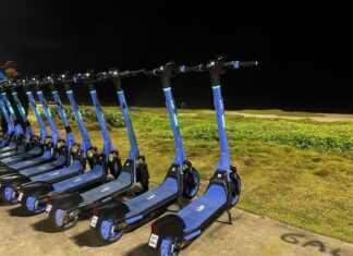 Fiscalização Reforça Regras Para Uso De Patinetes No Farol Da Barra Em Salvador