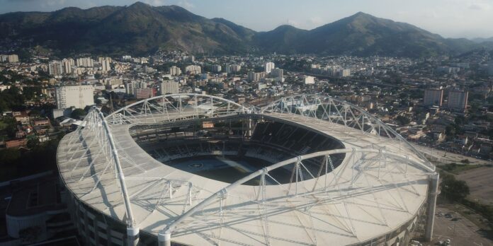 Ventania no Rio adia Botafogo x Fluminense pelo Brasileirão Feminino Ventania no Rio adia Botafogo x Fluminense pelo Brasileirão Feminino