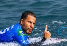 WSL: Ítalo Ferreira domina tubos em Teahupo’o e avança às semifinais WSL: Ítalo Ferreira domina tubos em Teahupo’o e avança às semifinais