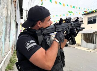 Armas E Drogas Na Porta De Casa: Operação Revela Esquema De Delivery Na Bahia