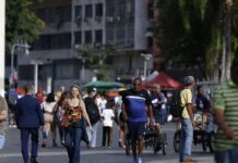 Relator do Senado mantém proposta da Câmara que acaba com a escala 6×1