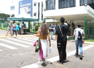 Estudantes Com Dívidas Do Fies Podem Conseguir Descontos Para Renegociar Débitos