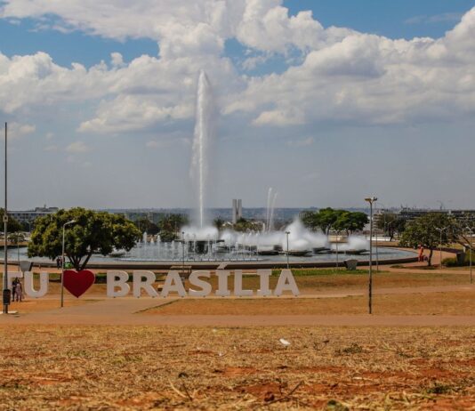 Umidade do ar varia entre 20% e 12% na região central do país